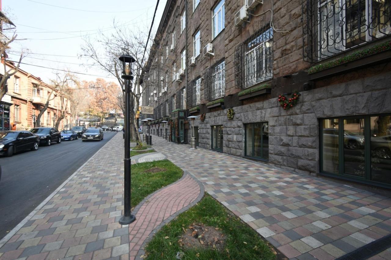 A&X Hostel And Tours Γιερεβάν Εξωτερικό φωτογραφία
